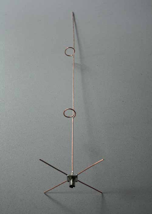 1090 MHz collinear