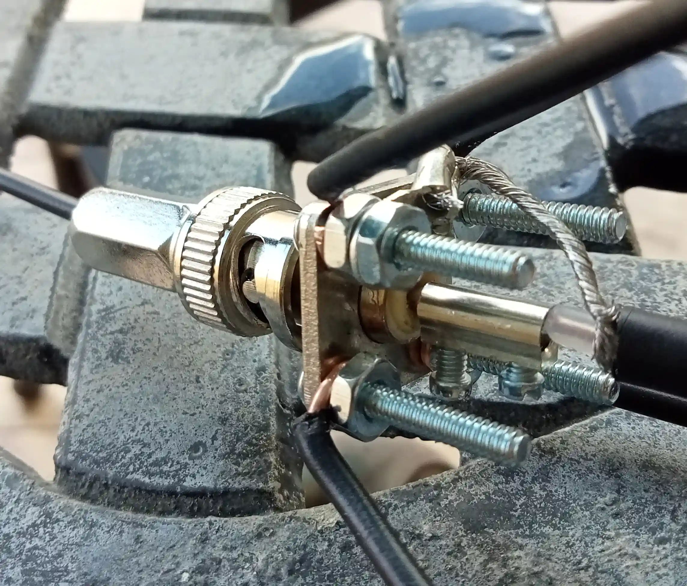 Aruba antenna build close up