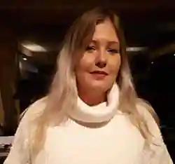 Samantha Bowen inwhite