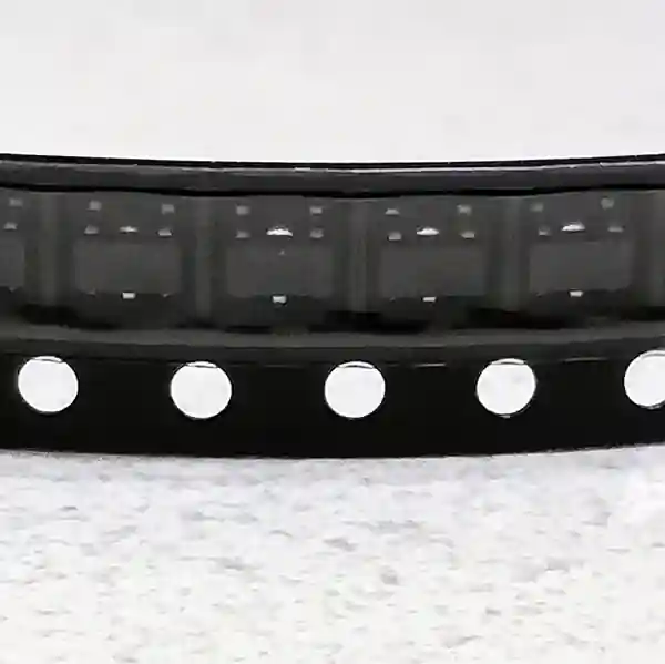 Surface Mount Device - Magnetic field sensor